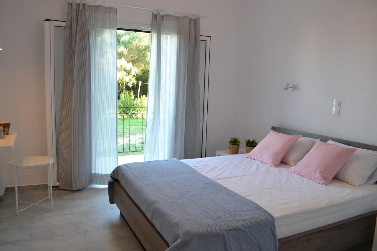 Hotel de apartamente Iliana Benitses (Corfu)