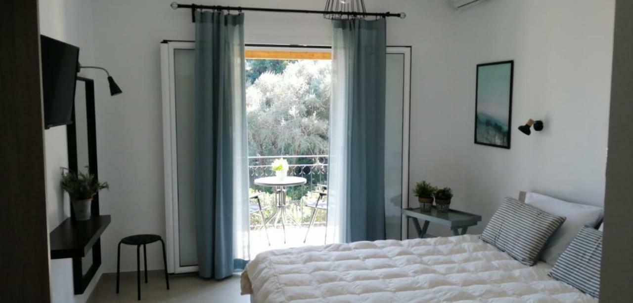 Iliana Hotel de apartamente Benitses (Corfu)